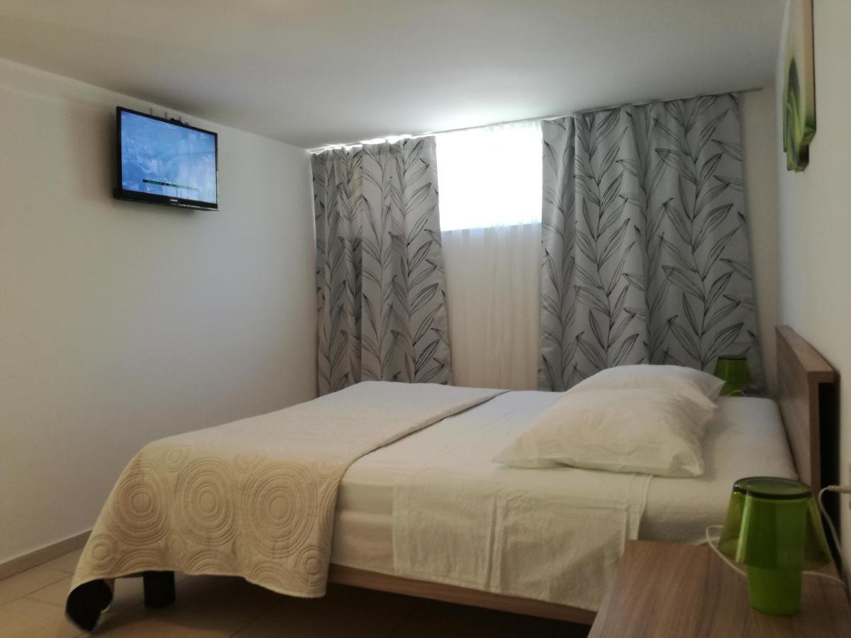 Апартаменти Apartman Anni Пореч Екстер'єр фото